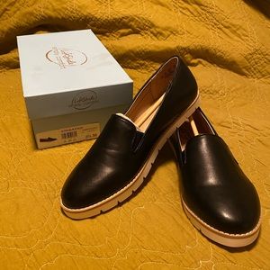 Life stride black slip-on sneakers